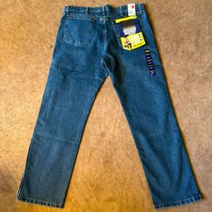 Men’s New Wrangler Advanced Comfort Cowboy Cut Jeans, Size 34x30